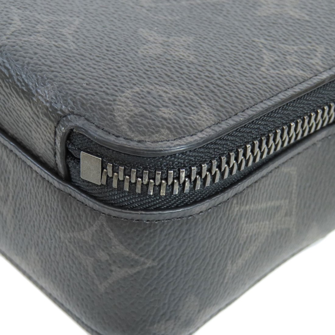 Alpha Wearables Monogram Eclipse Louis Vuitton M81260 Shoulder Bag - 16