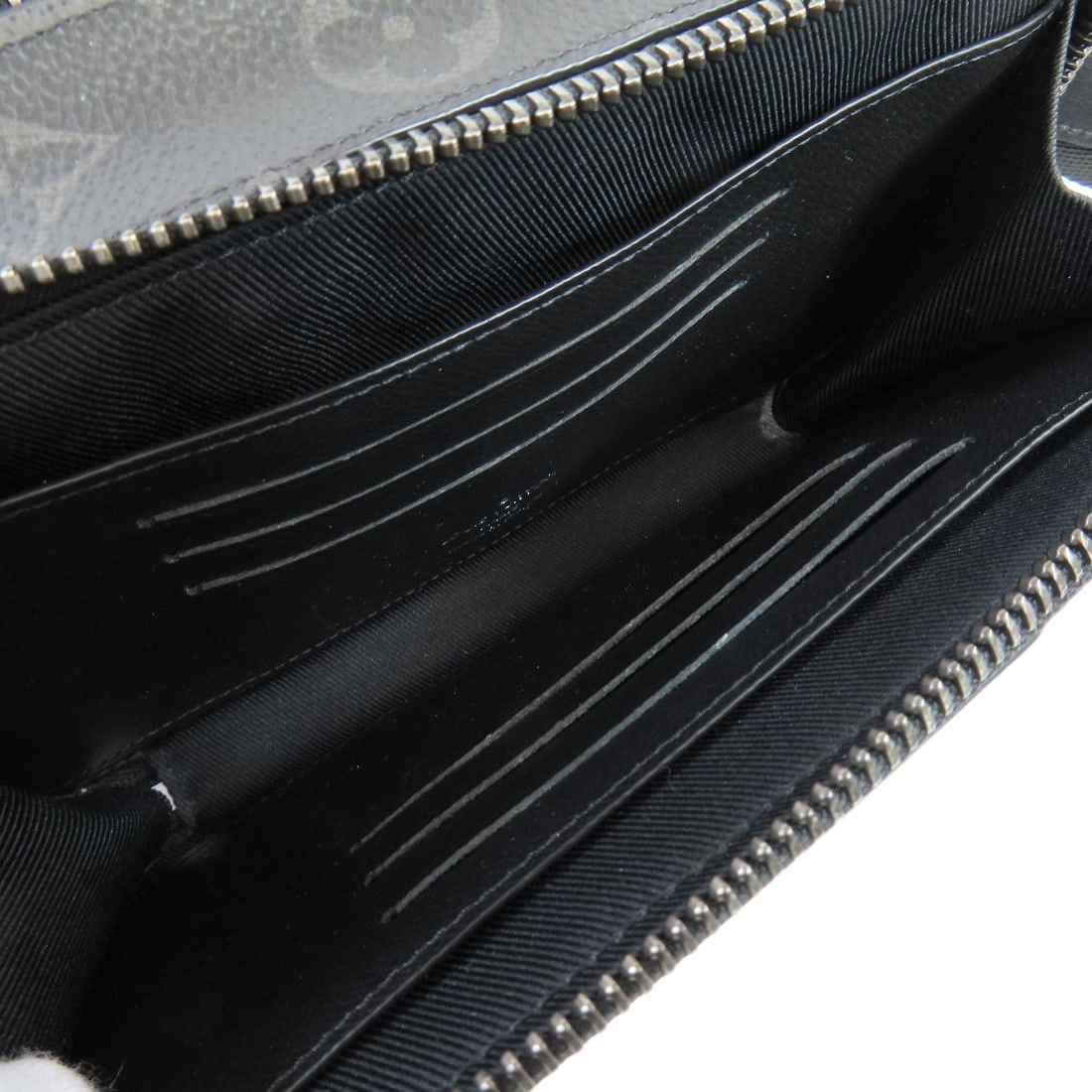 Alpha Wearables Monogram Eclipse Louis Vuitton M81260 Shoulder Bag - 6