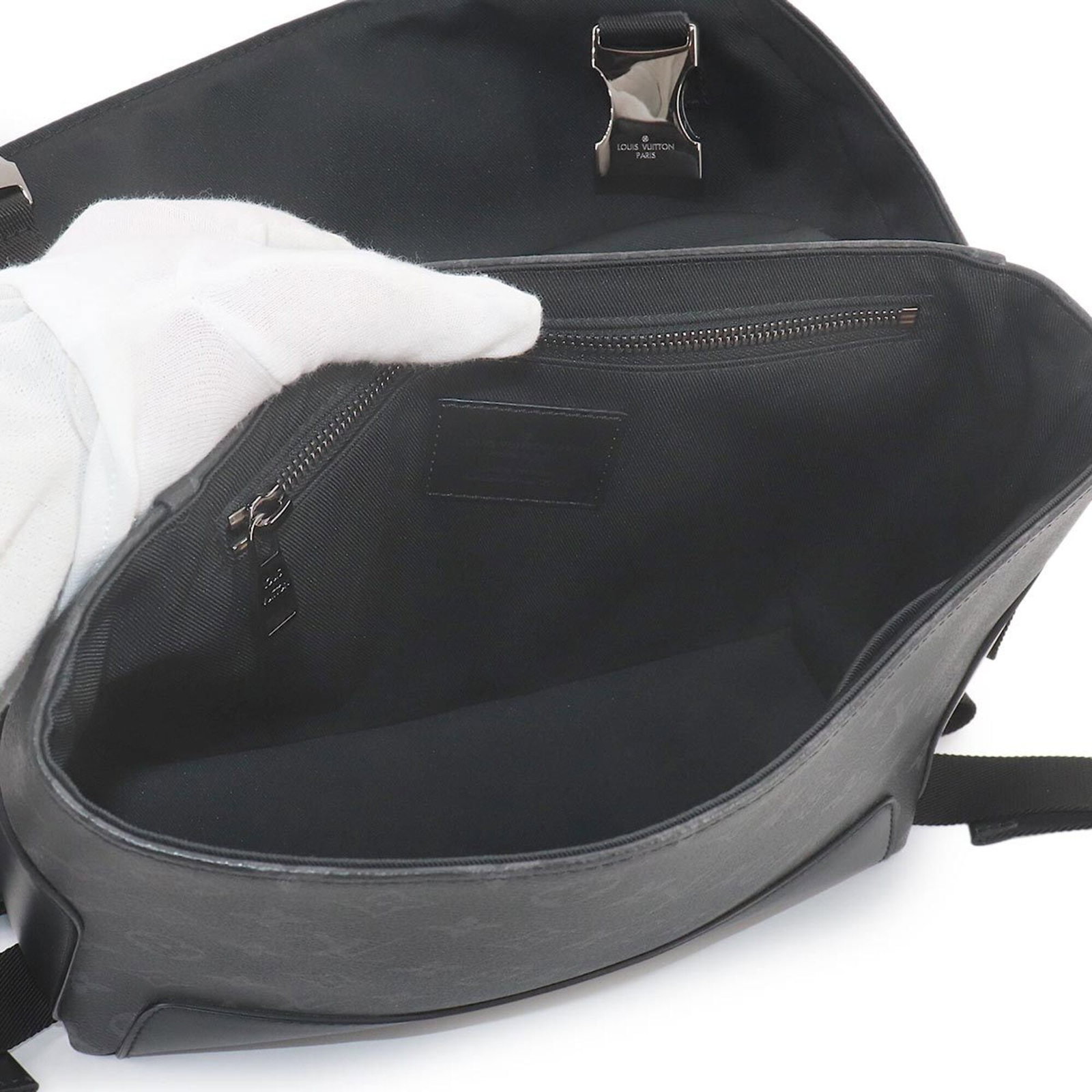 Louis Vuitton Monogram Eclipse Messenger Shoulder Bag - 7