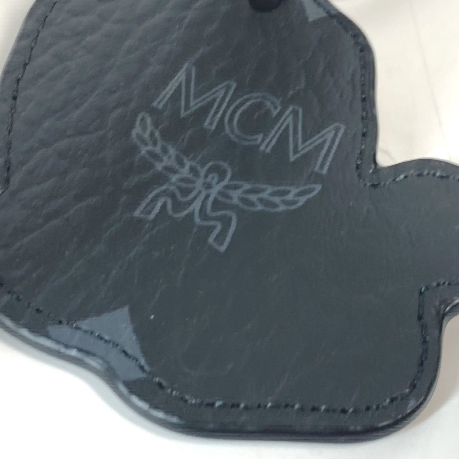 Leather keyring McM - 10