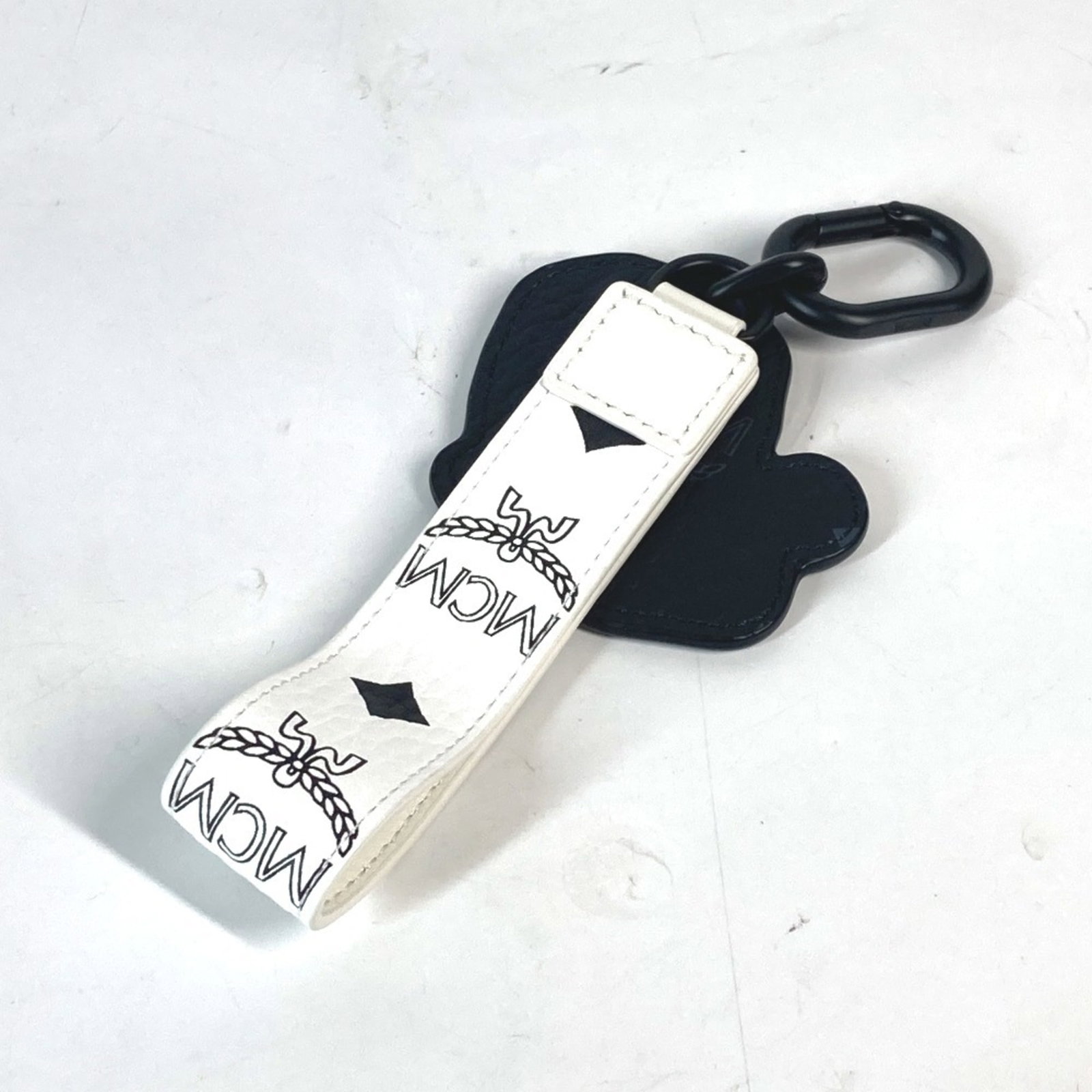 Leather keyring McM - 2