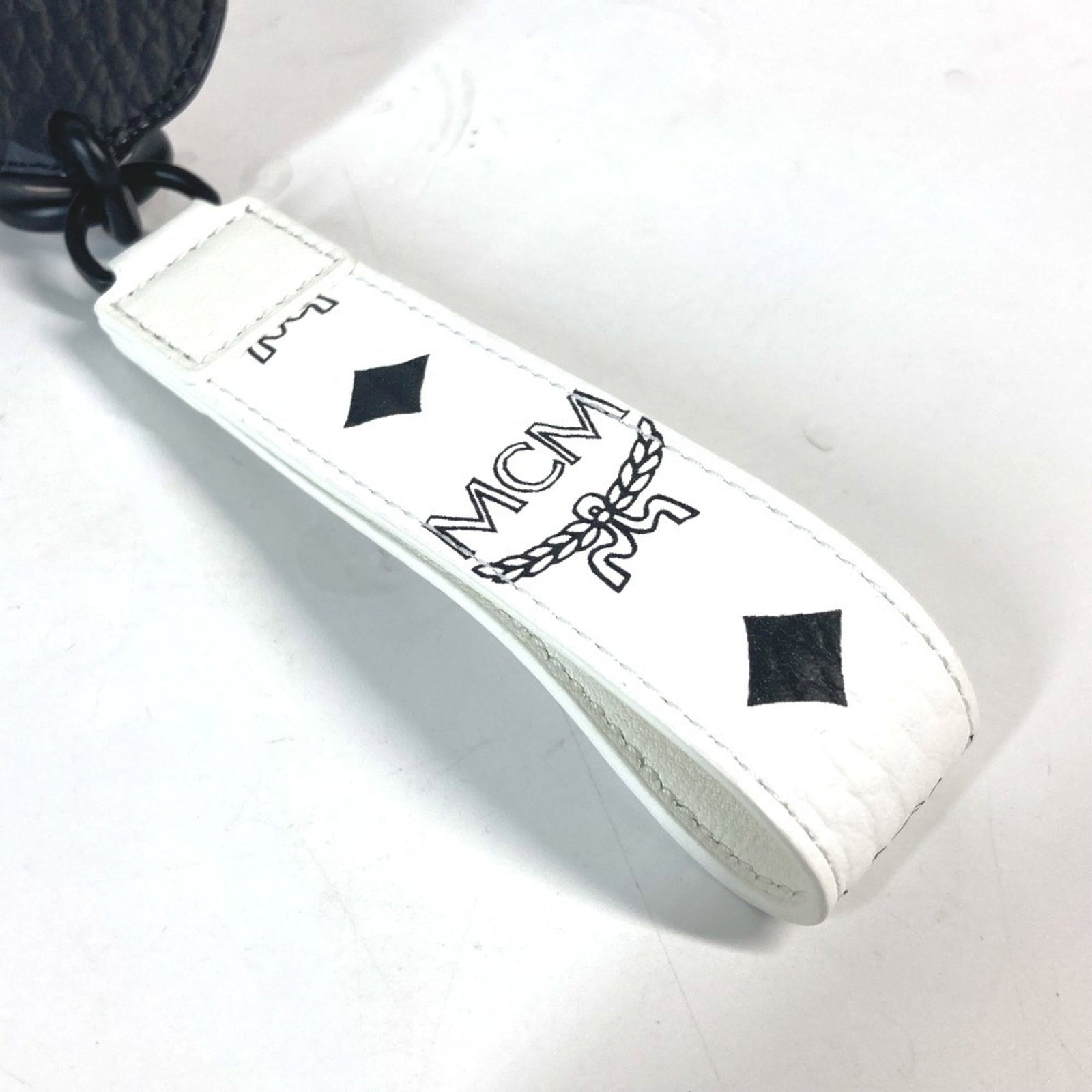 Leather keyring McM - 8