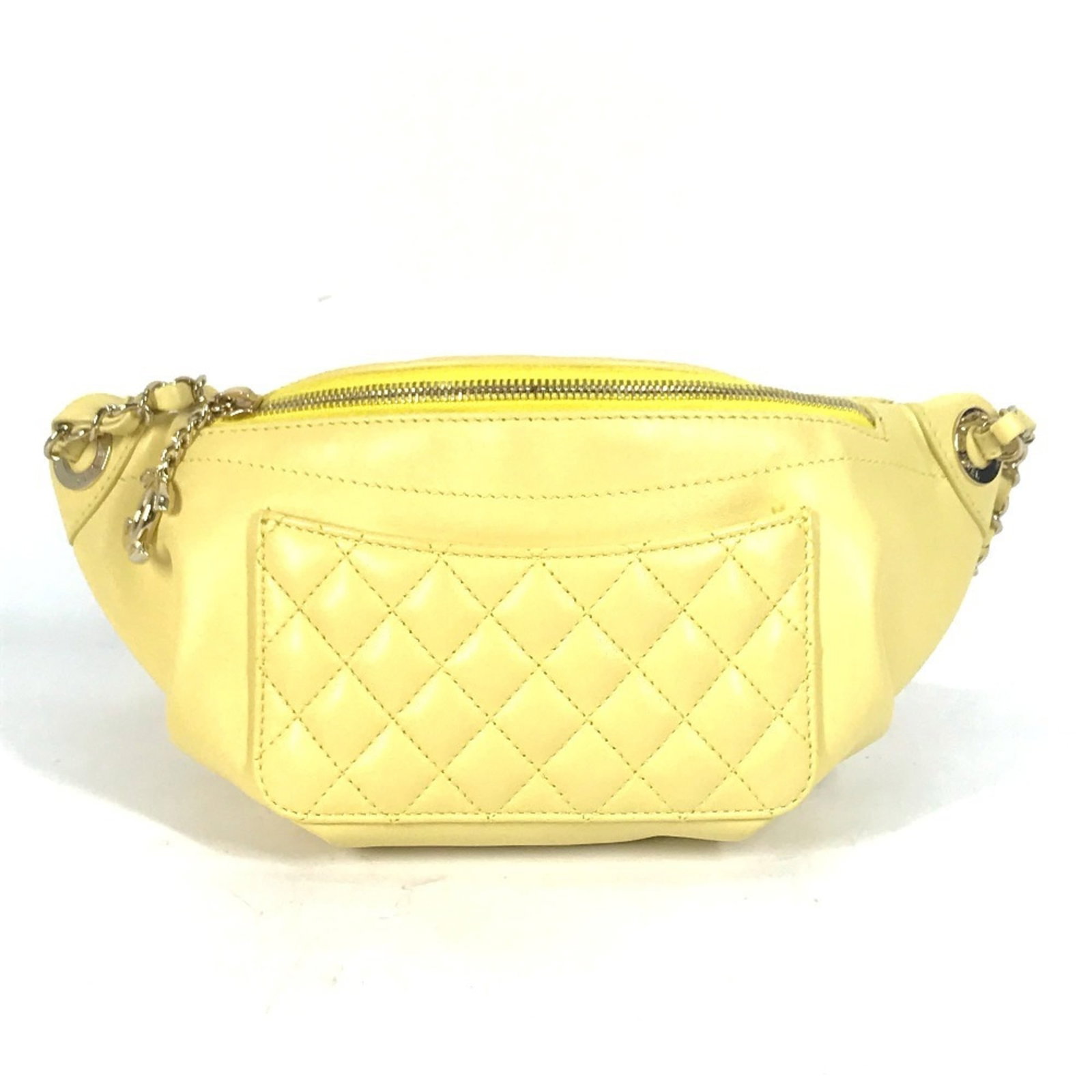 Leather bag sling pouch Chanel: Leather bag sling pouch Chanel The Chanel Matelasse MPN A57832 leather sling pouch is a stylish and functional accessory, featuring a vibrant yellow color and high-quality leather construction.
