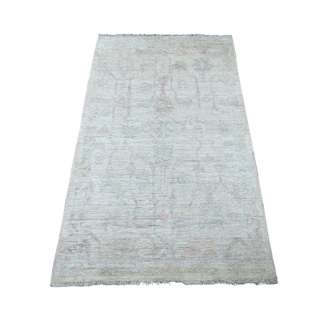 3'1"x5' Light Gray Afghan Angora Oushak Vines Design Hand Knotted Wool Rug: 3'1"x5' Light Gray Afghan Angora Oushak Vines Design Hand Knotted Wool Rug Light gray Afghan Angora Oushak vines design hand knotted wool rug, measuring 94 cm x 152 cm, features a rectangular field