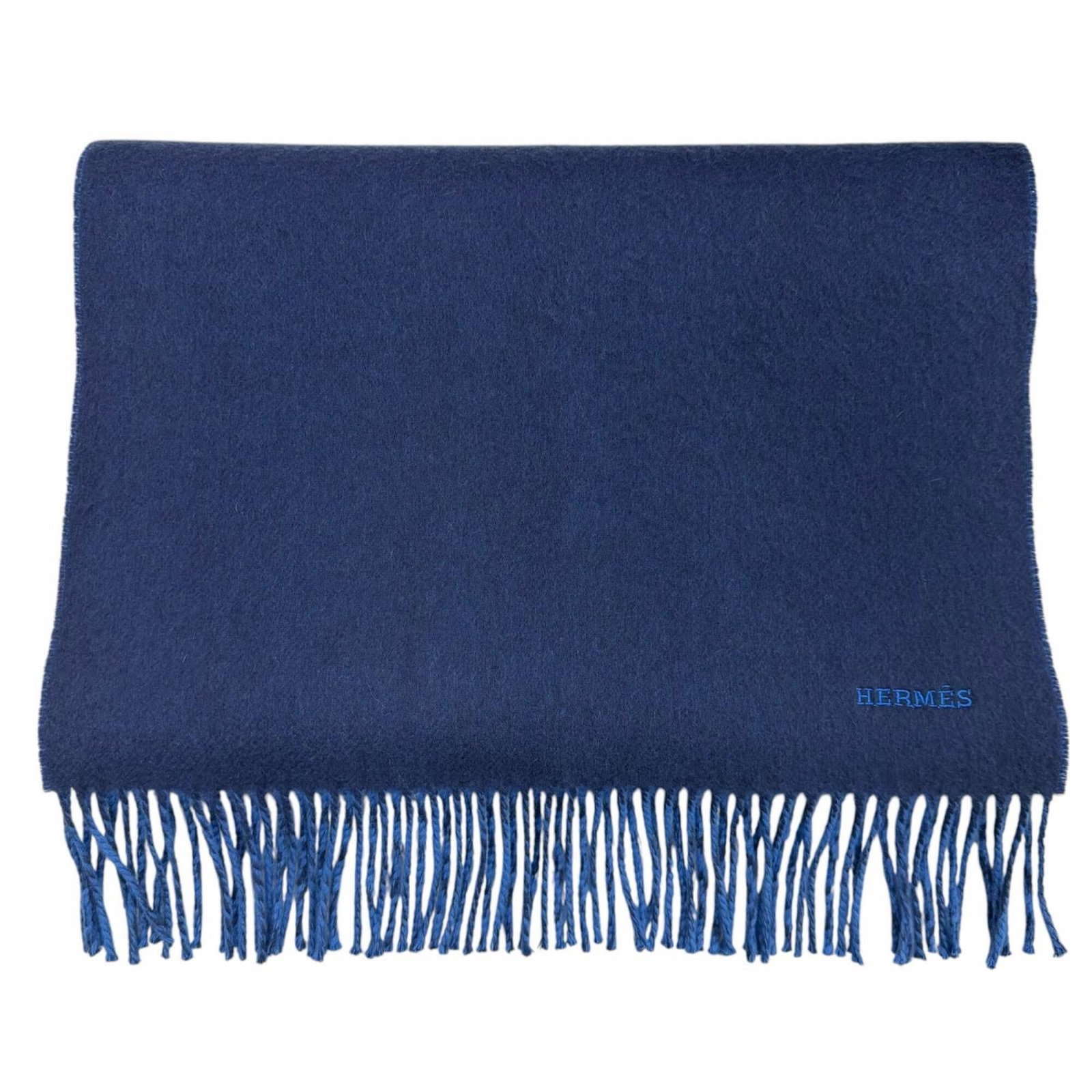 Hermes Stole Cashmere: Hermes Stole Cashmere The Hermes Stole Cashmere boasts a striking blue and navy color combination, showcasing the luxurious feel of high-quality cashmere. Measuring 1.56m x 40.5cm in length and