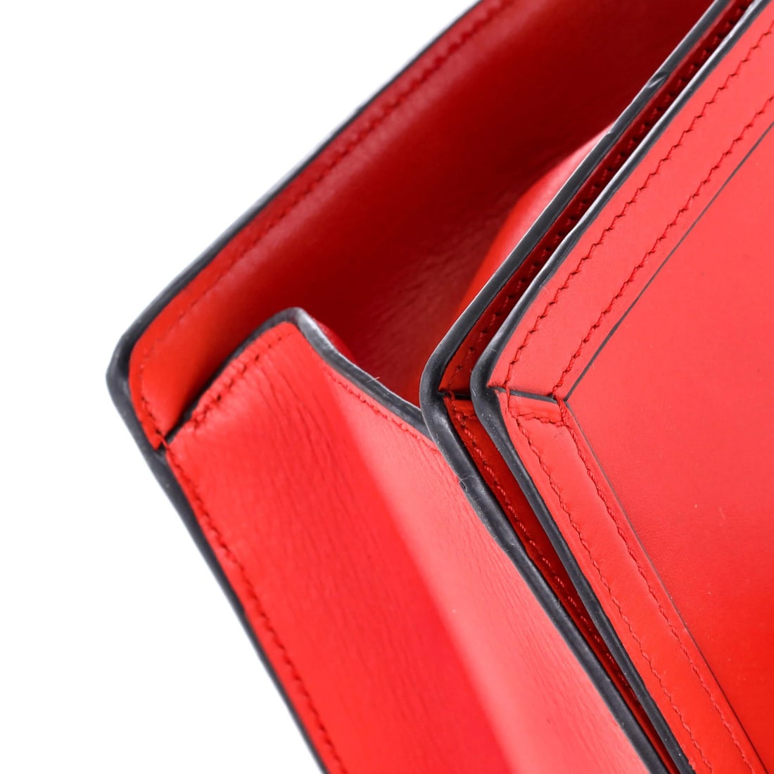 Barcelona Shoulder Bag Leather Medium Loewe - 6
