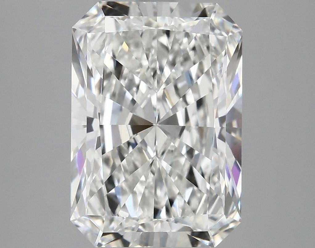 IGI Radiant 3.9ct E VVS2 - Loose Lab Diamond: IGI Radiant 3.9ct E VVS2 - Loose Lab Diamond Item Specifics: Source: This Is A Real Diamond Grown In A Lab Not Mined. Carat: 3.9 Cut: - Color: E Clarity: VVS2 Polish: EX Symmetry: EX Measurements: 11.