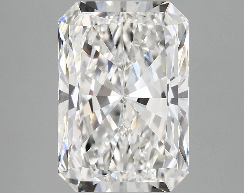 IGI Radiant 3.88ct E VVS2 - Loose Lab Diamond: IGI Radiant 3.88ct E VVS2 - Loose Lab Diamond Item Specifics: Source: This Is A Real Diamond Grown In A Lab Not Mined. Carat: 3.88 Cut: - Color: E Clarity: VVS2 Polish: EX Symmetry: EX Measurements: 1