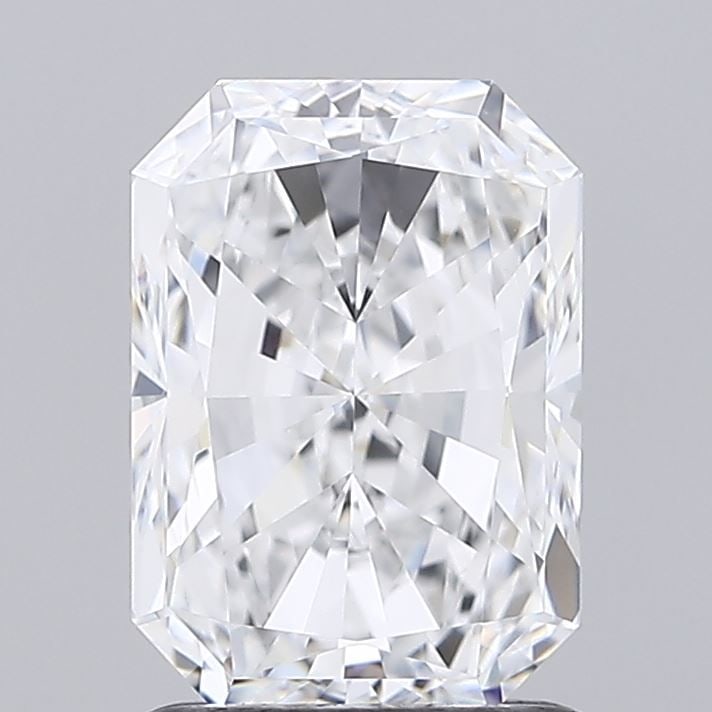 IGI Radiant 1.68ct E VVS2 - Loose Lab Diamond: IGI Radiant 1.68ct E VVS2 - Loose Lab Diamond Item Specifics: Source: This Is A Real Diamond Grown In A Lab Not Mined. Carat: 1.68 Cut: - Color: E Clarity: VVS2 Polish: EX Symmetry: EX Measurements: 7