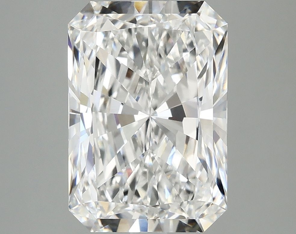 IGI Radiant 4.08ct E VVS2 - Loose Lab Diamond: IGI Radiant 4.08ct E VVS2 - Loose Lab Diamond Item Specifics: Source: This Is A Real Diamond Grown In A Lab Not Mined. Carat: 4.08 Cut: - Color: E Clarity: VVS2 Polish: EX Symmetry: EX Measurements: 1
