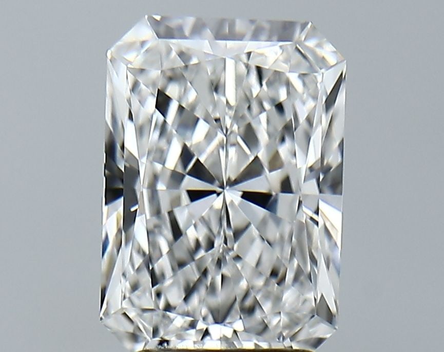 IGI Radiant 2.8ct E VVS2 - Loose Lab Diamond: IGI Radiant 2.8ct E VVS2 - Loose Lab Diamond Item Specifics: Source: This Is A Real Diamond Grown In A Lab Not Mined. Carat: 2.8 Cut: - Color: E Clarity: VVS2 Polish: EX Symmetry: EX Measurements: