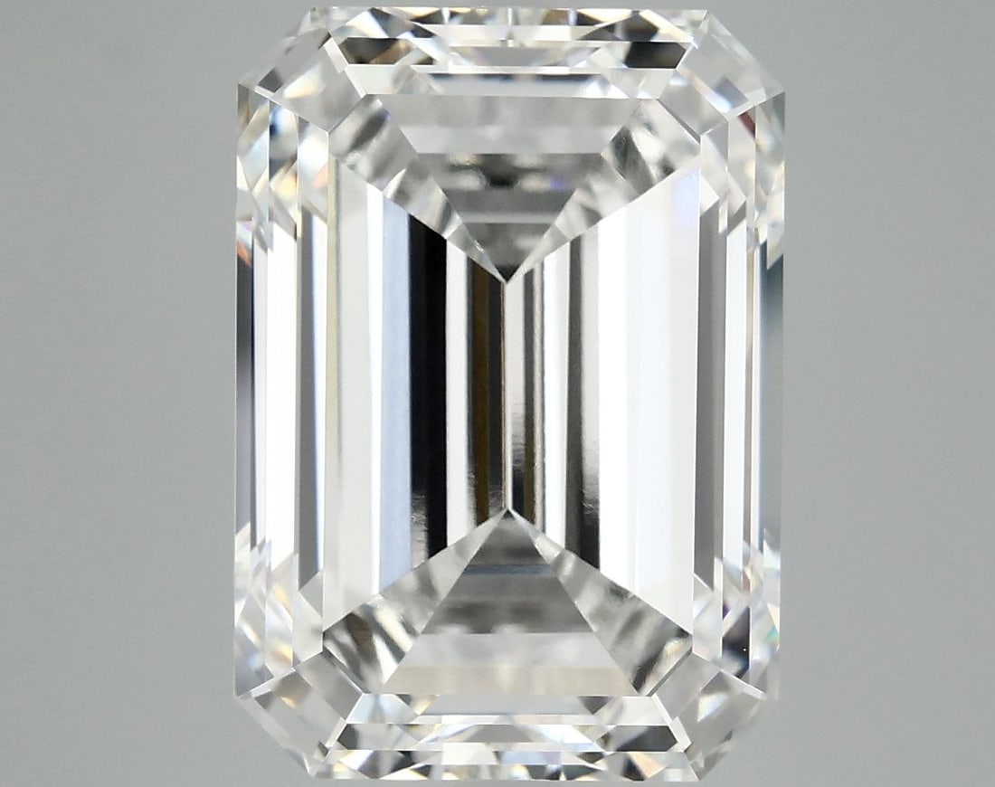 IGI Emerald 10.83ct E VVS2 - Loose Lab Diamond: IGI Emerald 10.83ct E VVS2 - Loose Lab Diamond Item Specifics: Source: This Is A Real Diamond Grown In A Lab Not Mined. Carat: 10.83 Cut: - Color: E Clarity: VVS2 Polish: EX Symmetry: EX Measurements: