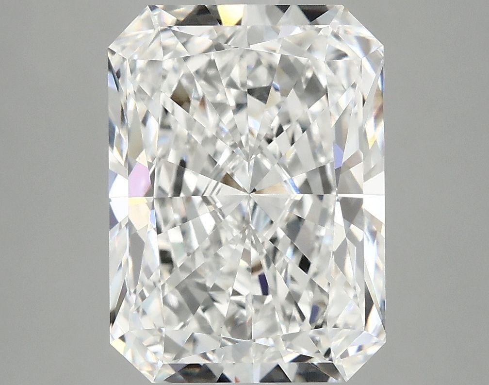 IGI Radiant 4.97ct E VVS2 - Loose Lab Diamond: IGI Radiant 4.97ct E VVS2 - Loose Lab Diamond Item Specifics: Source: This Is A Real Diamond Grown In A Lab Not Mined. Carat: 4.97 Cut: - Color: E Clarity: VVS2 Polish: EX Symmetry: EX Measurements: 1