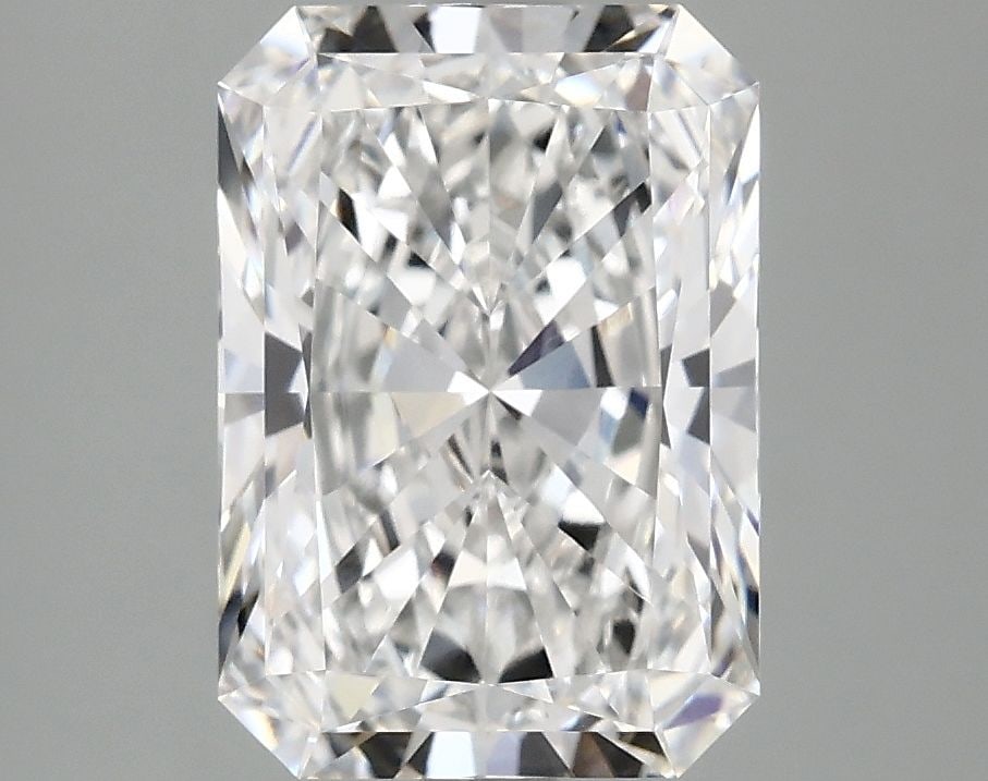 IGI Radiant 3.09ct E VVS2 - Loose Lab Diamond: IGI Radiant 3.09ct E VVS2 - Loose Lab Diamond Item Specifics: Source: This Is A Real Diamond Grown In A Lab Not Mined. Carat: 3.09 Cut: - Color: E Clarity: VVS2 Polish: EX Symmetry: EX Measurements: 1