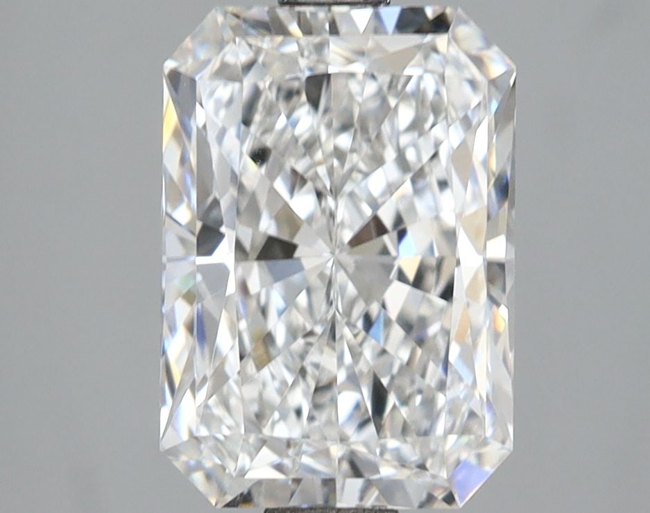 IGI Radiant 2.58ct E VVS2 - Loose Lab Diamond: IGI Radiant 2.58ct E VVS2 - Loose Lab Diamond Item Specifics: Source: This Is A Real Diamond Grown In A Lab Not Mined. Carat: 2.58 Cut: - Color: E Clarity: VVS2 Polish: EX Symmetry: EX Measurements: 9