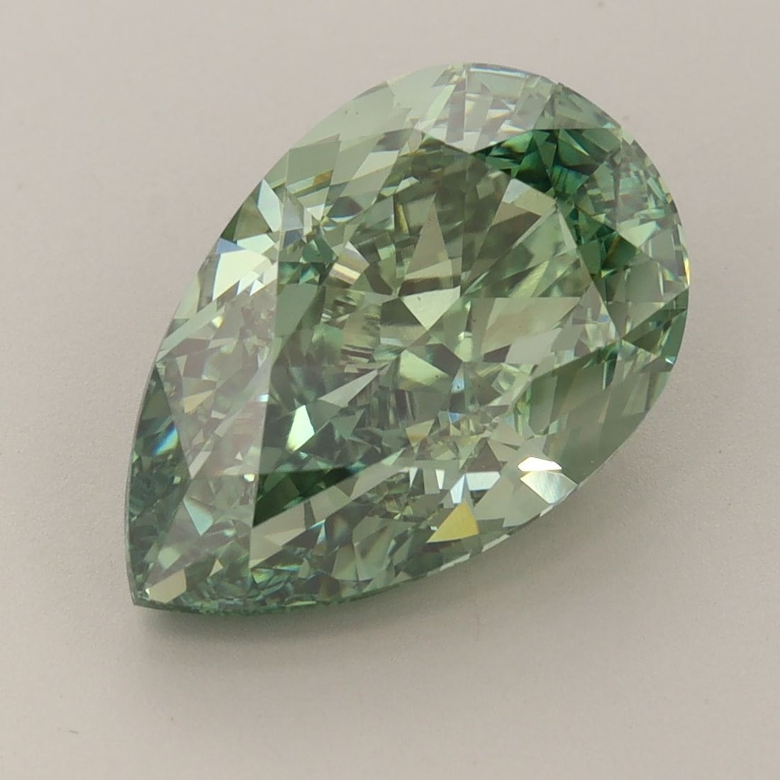 IGI Pear 5.69ct Fancy Vivid Green VVS2 - Loose Lab Diamond: IGI Pear 5.69ct Fancy Vivid Green VVS2 - Loose Lab Diamond Item Specifics: Source: This Is A Real Diamond Grown In A Lab Not Mined. Carat: 5.69 Cut: - Color: Fancy Vivid Green Clarity: VVS2 Polish: EX