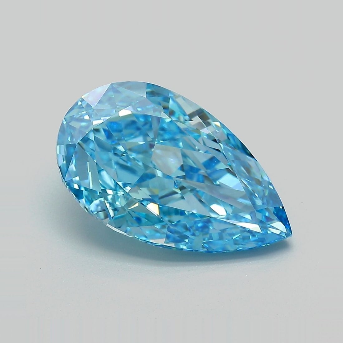 IGI Pear 5.56ct Fancy Vivid Blue VVS2 - Loose Lab Diamond: IGI Pear 5.56ct Fancy Vivid Blue VVS2 - Loose Lab Diamond Item Specifics: Source: This Is A Real Diamond Grown In A Lab Not Mined. Carat: 5.56 Cut: - Color: Fancy Vivid Blue Clarity: VVS2 Polish: EX S