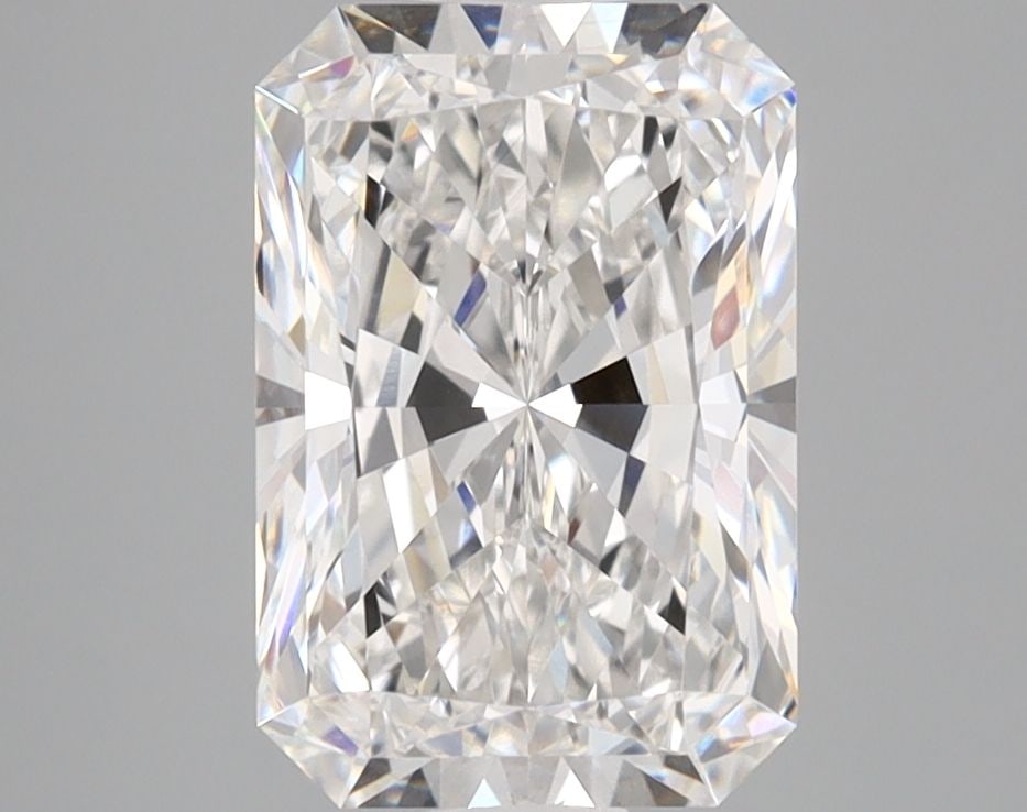 IGI Radiant 2.77ct E VVS2 - Loose Lab Diamond: IGI Radiant 2.77ct E VVS2 - Loose Lab Diamond Item Specifics: Source: This Is A Real Diamond Grown In A Lab Not Mined. Carat: 2.77 Cut: - Color: E Clarity: VVS2 Polish: EX Symmetry: EX Measurements: 1