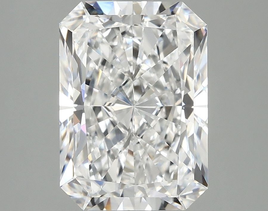 IGI Radiant 3.42ct E VVS2 - Loose Lab Diamond: IGI Radiant 3.42ct E VVS2 - Loose Lab Diamond Item Specifics: Source: This Is A Real Diamond Grown In A Lab Not Mined. Carat: 3.42 Cut: - Color: E Clarity: VVS2 Polish: EX Symmetry: EX Measurements: 1
