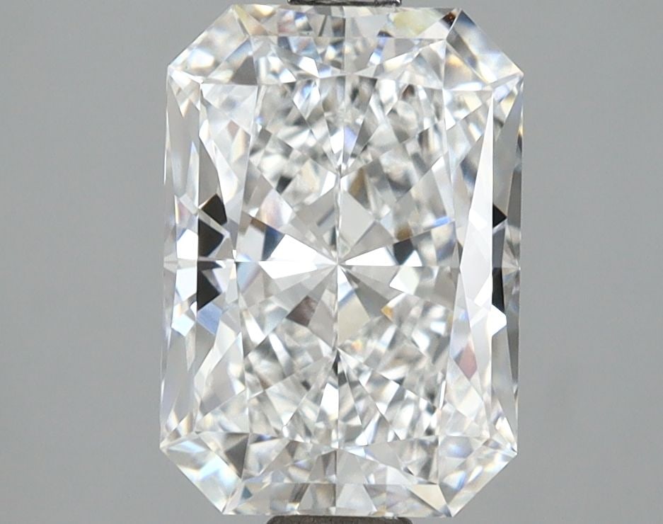 IGI Radiant 2.58ct E VVS2 - Loose Lab Diamond: IGI Radiant 2.58ct E VVS2 - Loose Lab Diamond Item Specifics: Source: This Is A Real Diamond Grown In A Lab Not Mined. Carat: 2.58 Cut: - Color: E Clarity: VVS2 Polish: EX Symmetry: EX Measurements: 9