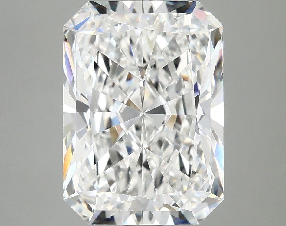 IGI Radiant 4.19ct D VVS2 - Loose Lab Diamond: IGI Radiant 4.19ct D VVS2 - Loose Lab Diamond Item Specifics: Source: This Is A Real Diamond Grown In A Lab Not Mined. Carat: 4.19 Cut: - Color: D Clarity: VVS2 Polish: EX Symmetry: EX Measurements: 1