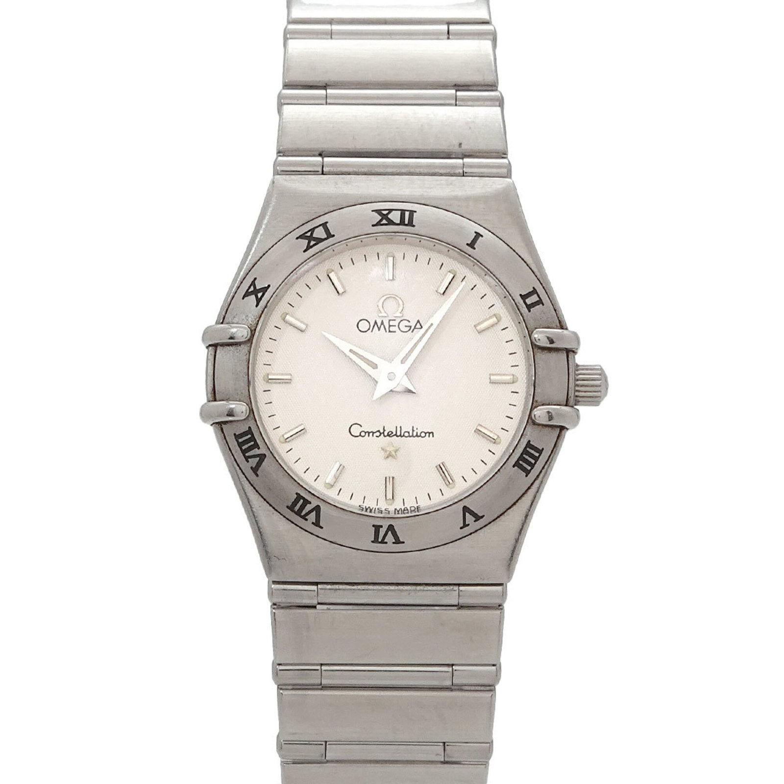 Wristwatch Omega: Wristwatch Omega Stainless steel case and band add a sleek touch to this silver quartz wristwatch, measuring 25mm in diameter. The Omega brand from Switzerland brings precision and reliability to this