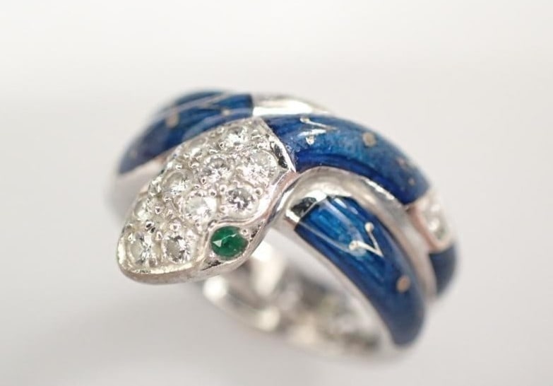 Faberge 0.24ct Diamond Emerald 18k White Gold Enamel Snake Ring with Box Paper: Faberge 0.24ct Diamond Emerald 18k White Gold Enamel Snake Ring with Box Paper Item Specifics: Shape: Snake Occasion: Anniversary Birthday Christening Christmas Engagement Father"s Day Graduation Moth