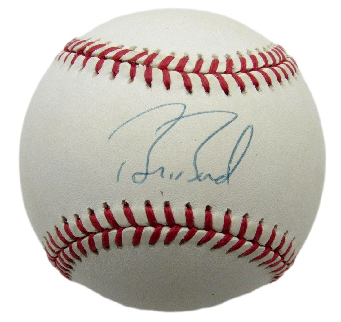 Barry Bonds Signed/ Auto ONL Baseball San Francisco Giants PSA/ DNA 209920: Barry Bonds Signed/ Auto ONL Baseball San Francisco Giants PSA/ DNA 209920 Signed by Barry Bonds, the legendary slugger of the San Francisco Giants, this baseball boasts an impressive autograph. The i