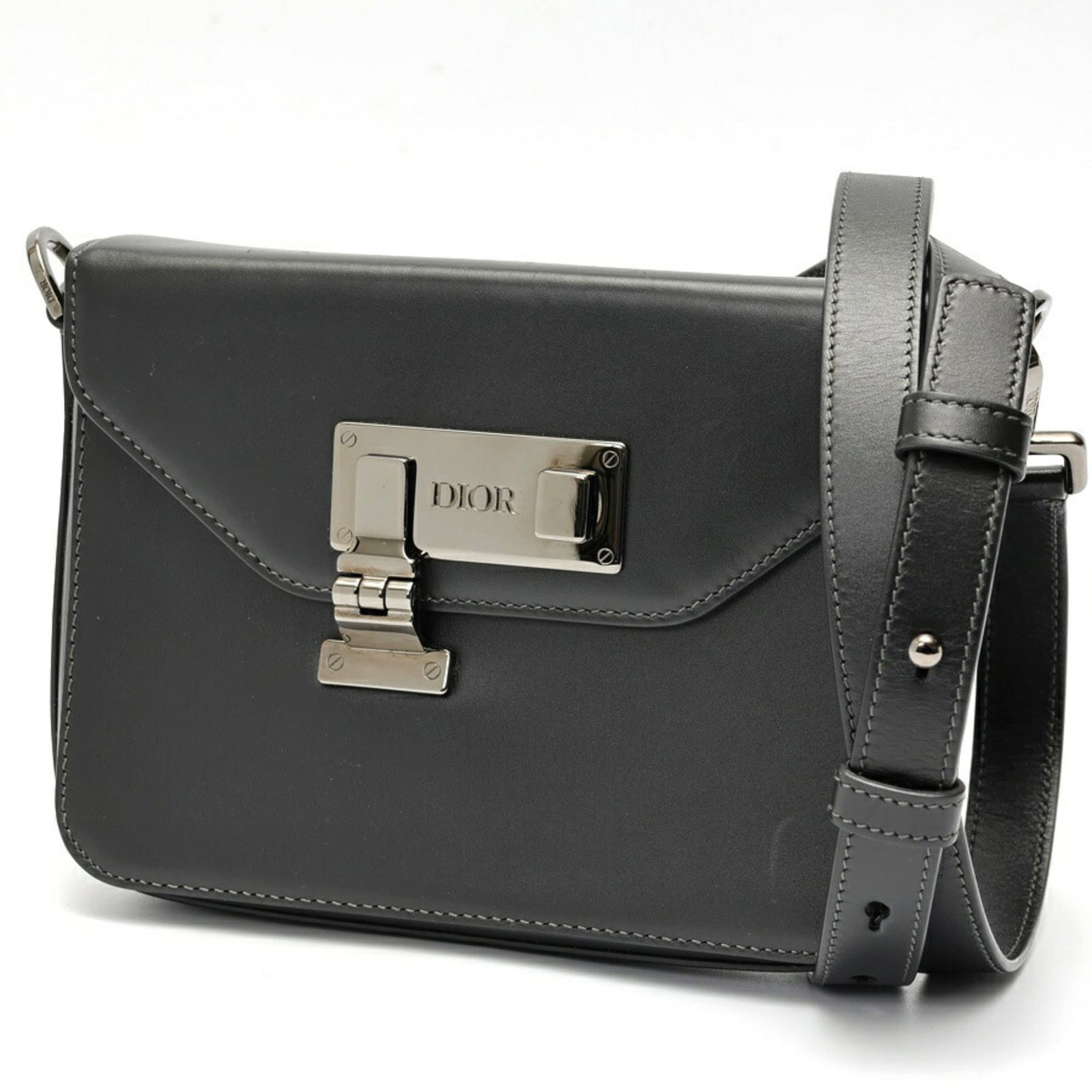 Dior Leather Shoulder Bag Christian: Dior Leather Shoulder Bag Christian Black leather shoulder bag with signature from the artist, made in Italy. This Dior Leather Shoulder Bag Christian features a sleek design and classic style, perfec