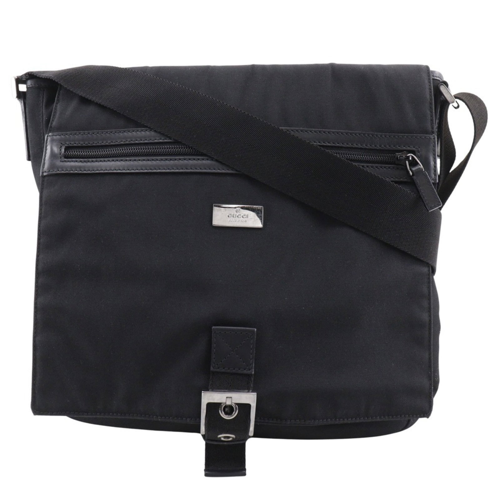 Canvas nylon bag shoulder Gucci: Canvas nylon bag shoulder Gucci Black canvas nylon bag with shoulder strap, measuring 33cm x 30cm x 8cm. This Gucci-style shoulder bag features a classic design made from durable nylon canvas in black