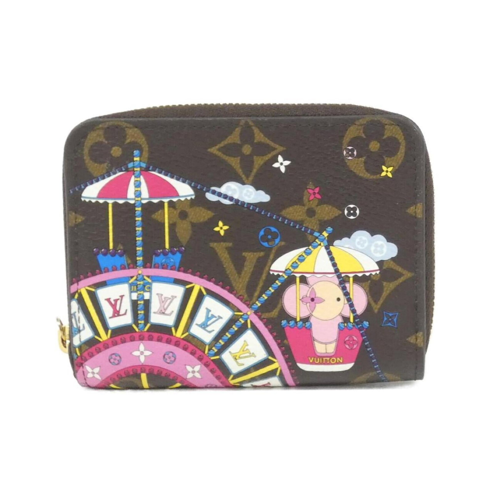 Louis Vuitton Coin Purse/ Coin Case Monogram: Louis Vuitton Coin Purse/ Coin Case Monogram Monogrammed with iconic Louis Vuitton design, this coin purse boasts a classic maroon color and signature monogram pattern. Measuring 8cm x 11cm x 2cm, it'
