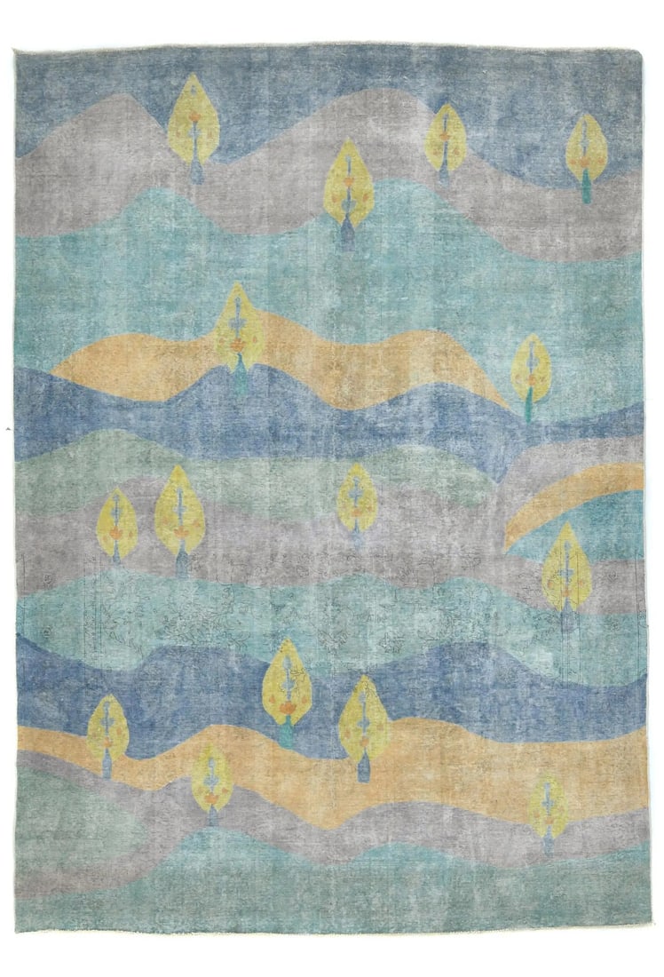 8X11 Ft Semi-Antique Multicolored Pictorial Distressed Oriental Rug Large Carpet Hand-Knotted: 8X11 Ft Semi-Antique Multicolored Pictorial Distressed Oriental Rug Large Carpet Hand-Knotted The 8x11 ft semi-antique multicolored pictorial distressed Oriental rug boasts a vibrant, hand-knotted des