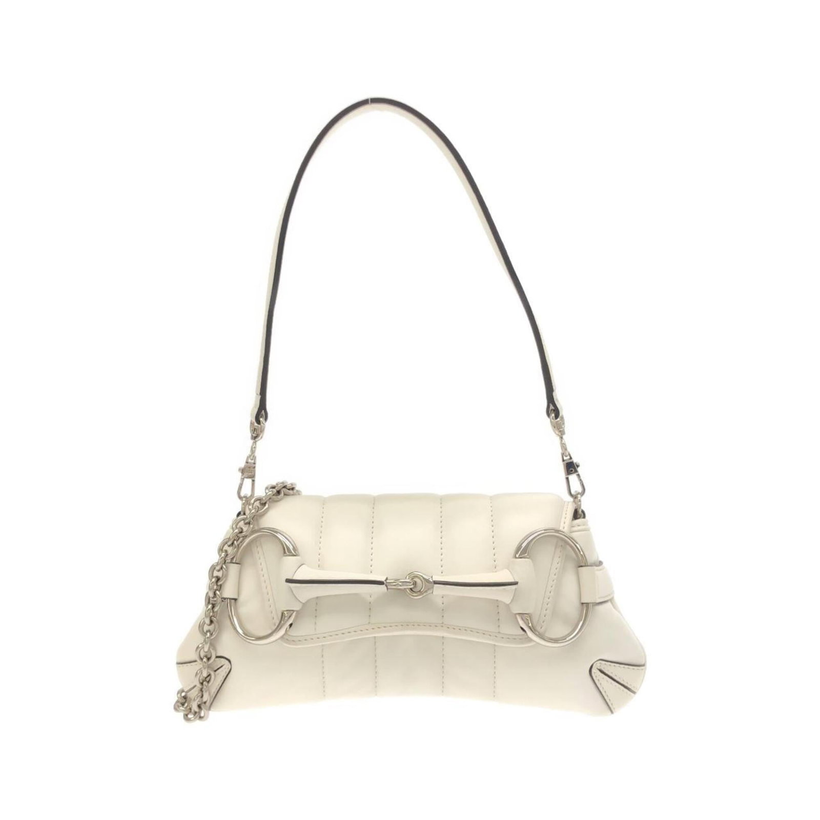 Quilting Leather Gucci Bag Shoulder: Quilting Leather Gucci Bag Shoulder Quilting leather adds a unique texture to this Gucci shoulder bag, while its white color provides a clean and crisp look. Measuring just 13cm x 28cm x 5cm, it's a c