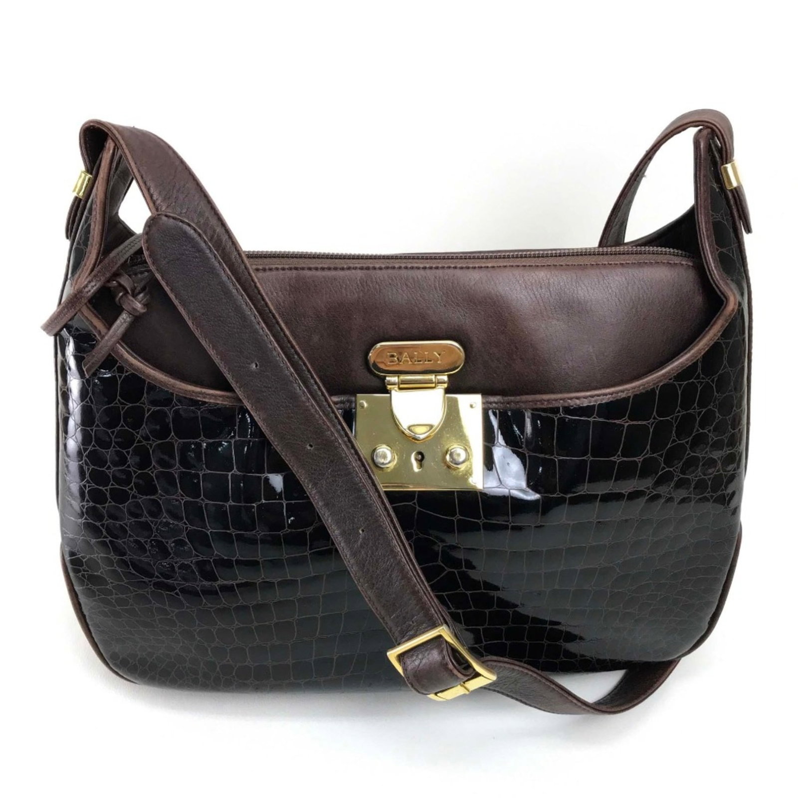 Shoulder Bag Leather Bally: Shoulder Bag Leather Bally Brown Leather Shoulder Bag by Bally, featuring an exterior pocket with a push lock and measuring 29cm x 20cm x 5cm. This stylish bag has a shoulder strap that reaches 35.4 i