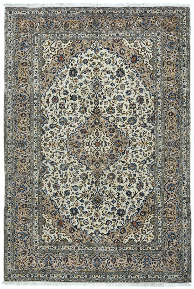 8X12 Ft Vintage Cream Wool Oriental Rug Floral Design Decor Carpet Hand-Knotted: 8X12 Ft Vintage Cream Wool Oriental Rug Floral Design Decor Carpet Hand-Knotted 8X12 Ft Vintage Cream Wool Oriental Rug Floral Design Decor Carpet Hand-Knotted - A stunning piece of traditional crafts