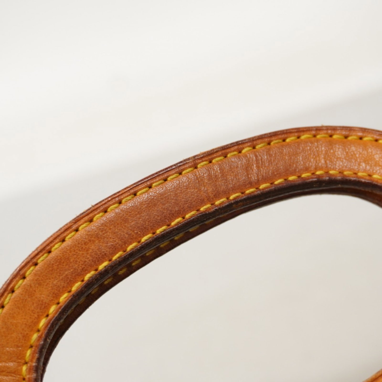 Louis Vuitton Handbag - 8