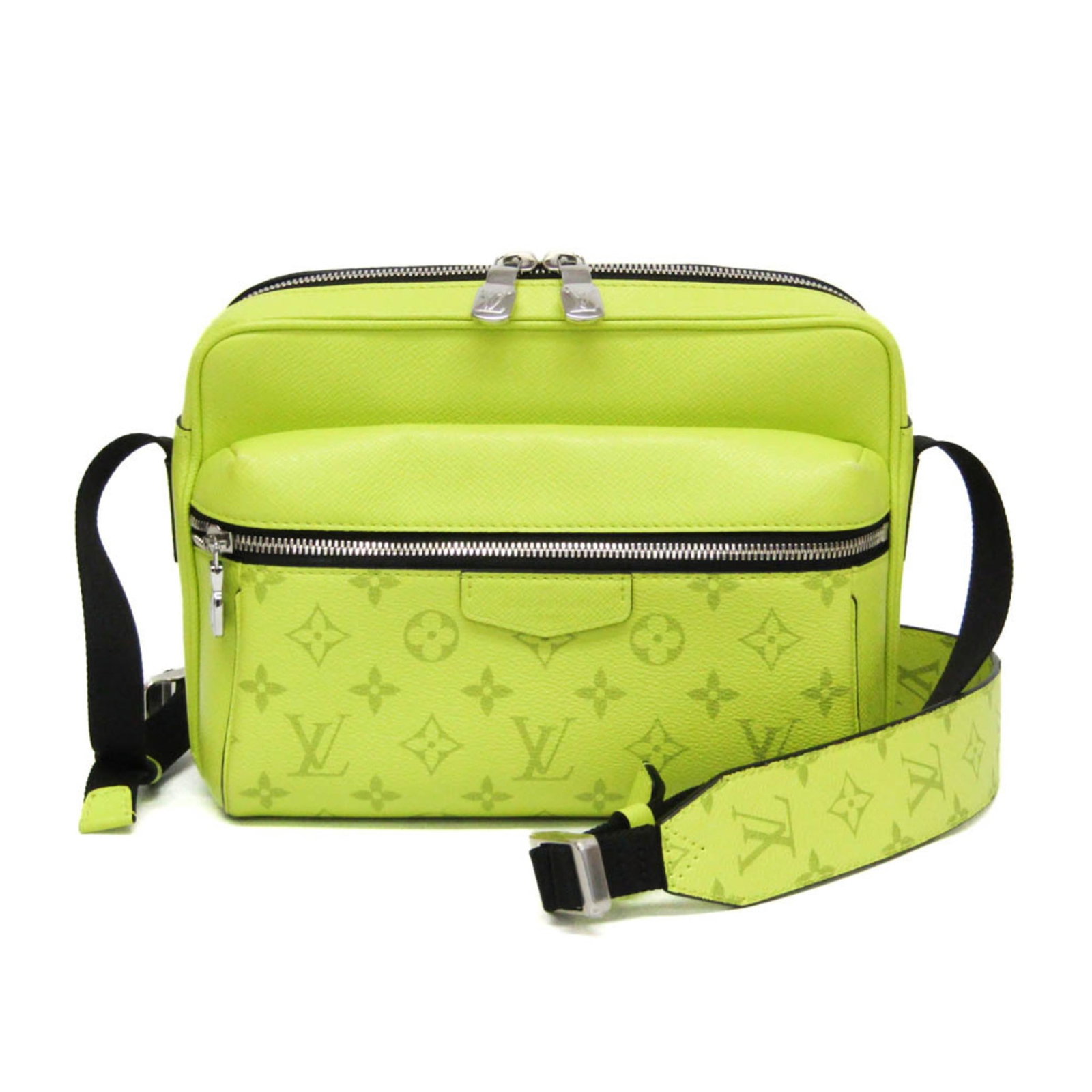 Messenger bag by Louis Vuitton Taigarama shoulder: Messenger bag by Louis Vuitton Taigarama shoulder Taigarama messenger bag by Louis Vuitton features a unique fluorescent yellow color and open pocket 1, along with a zipper outer pocket. The bag boast