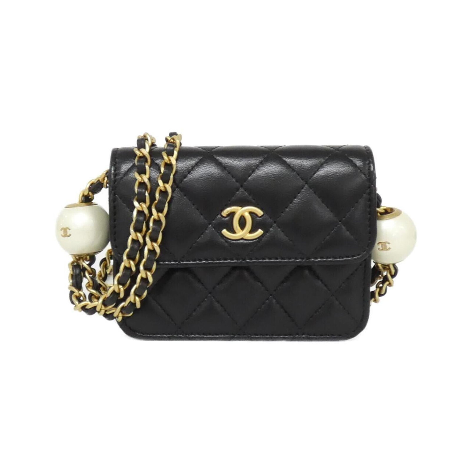 Chanel Handbag Shoulder Bag Leather: Chanel Handbag Shoulder Bag Leather Black lamb leather shoulder bag from Chanel, featuring matte gold hardware and classic design. Measuring 9cm x 12cm x 3cm, this stylish accessory is a great additio