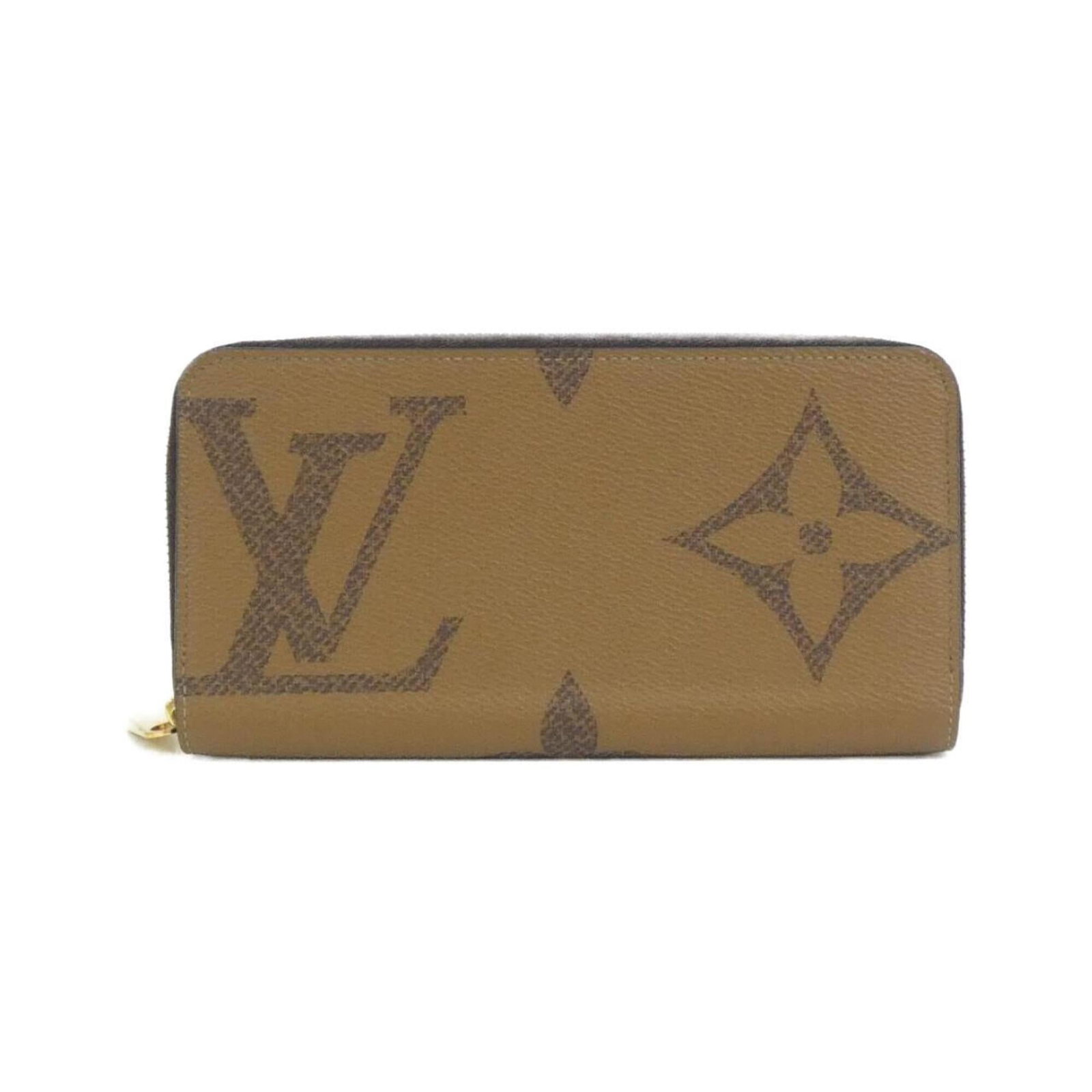 Long Wallet Bi fold Coated Canvas by Louis Vuitton: Long Wallet Bi fold Coated Canvas by Louis Vuitton Marron Long Wallet Bi Fold Coated Canvas by Louis Vuitton, measuring 10cm x 19cm x 2.5cm, features a classic bi-fold design in coated canvas material