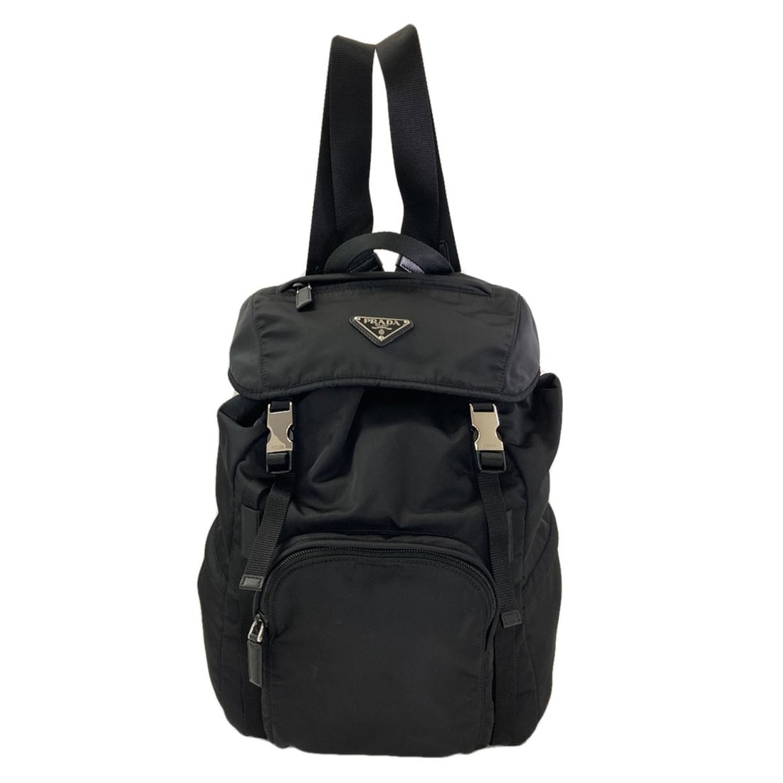 Hardware Logo Nylon Backpack Daypack Prada 1Bz039: Hardware Logo Nylon Backpack Daypack Prada 1Bz039 Black nylon backpack with PRADA logo, designed as a daypack. Made from durable nylon exterior and featuring the iconic brand logo, this backpack is a 