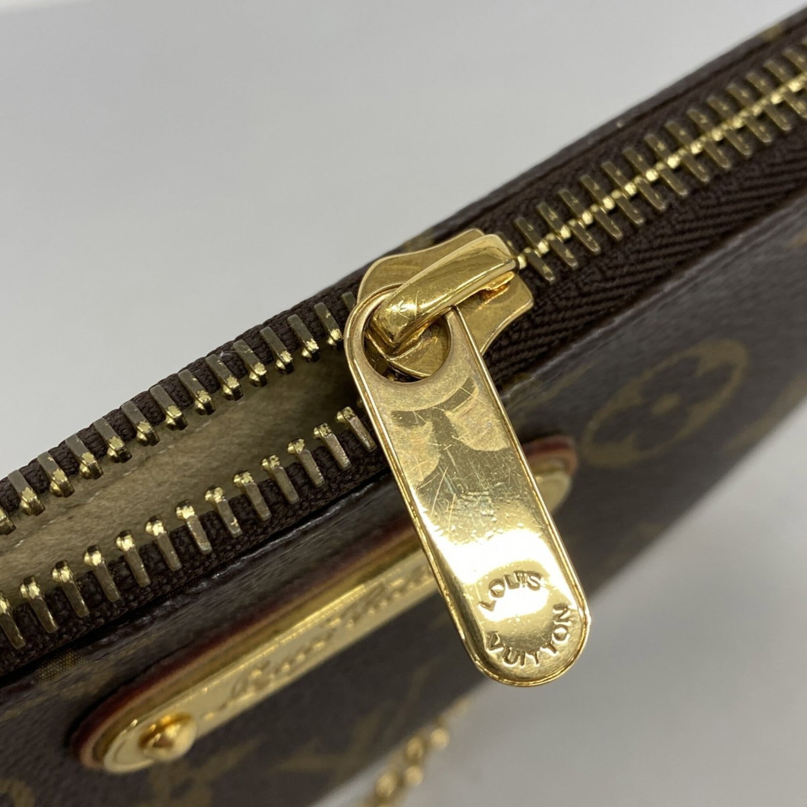 Louis Vuitton Pouch - 7