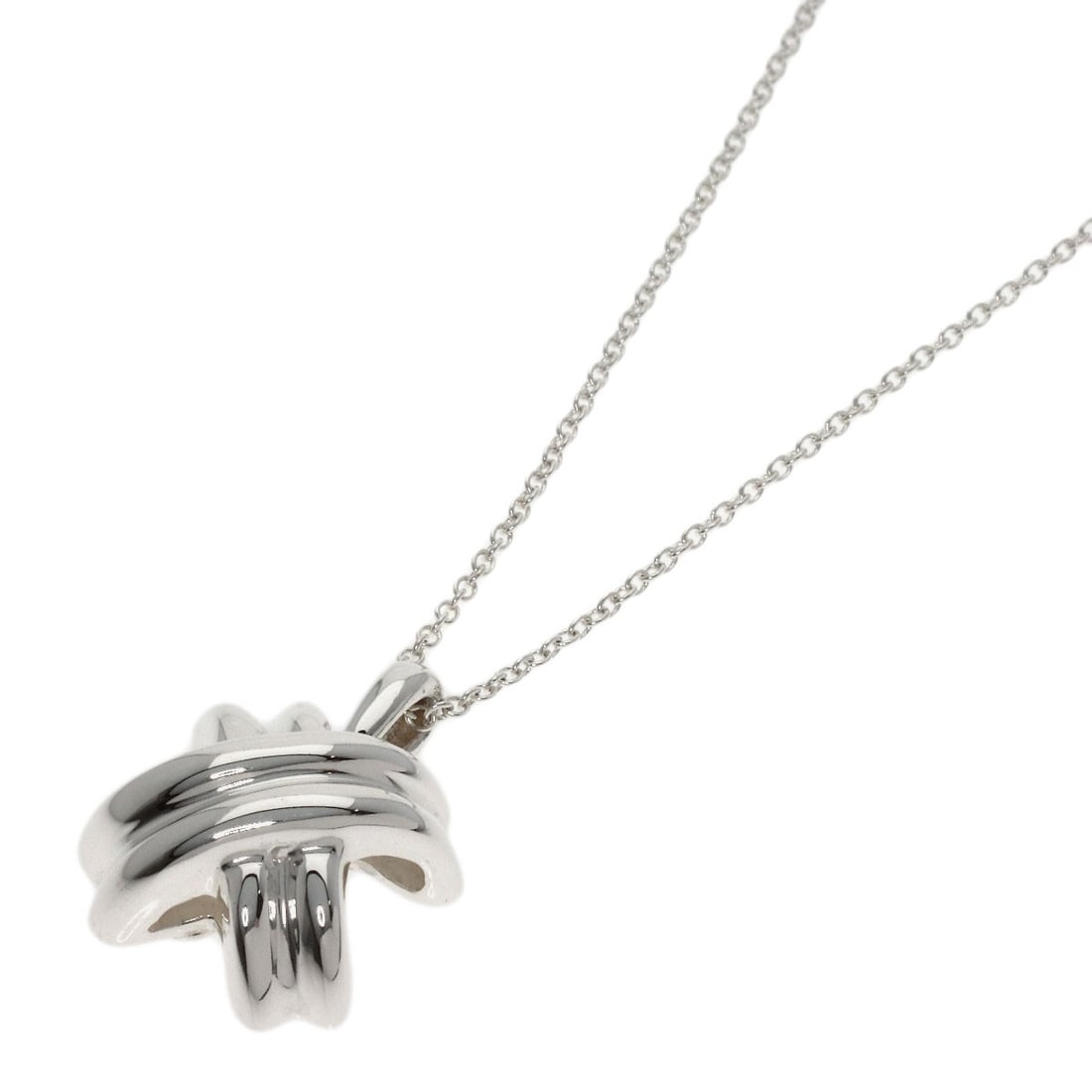 Signature Tiffany Co Silver Necklace: Signature Tiffany Co Silver Necklace Signature Tiffany Co Silver Necklace bears a signature, made from high-quality silver metal. This elegant necklace features a sleek design and measures 16.1