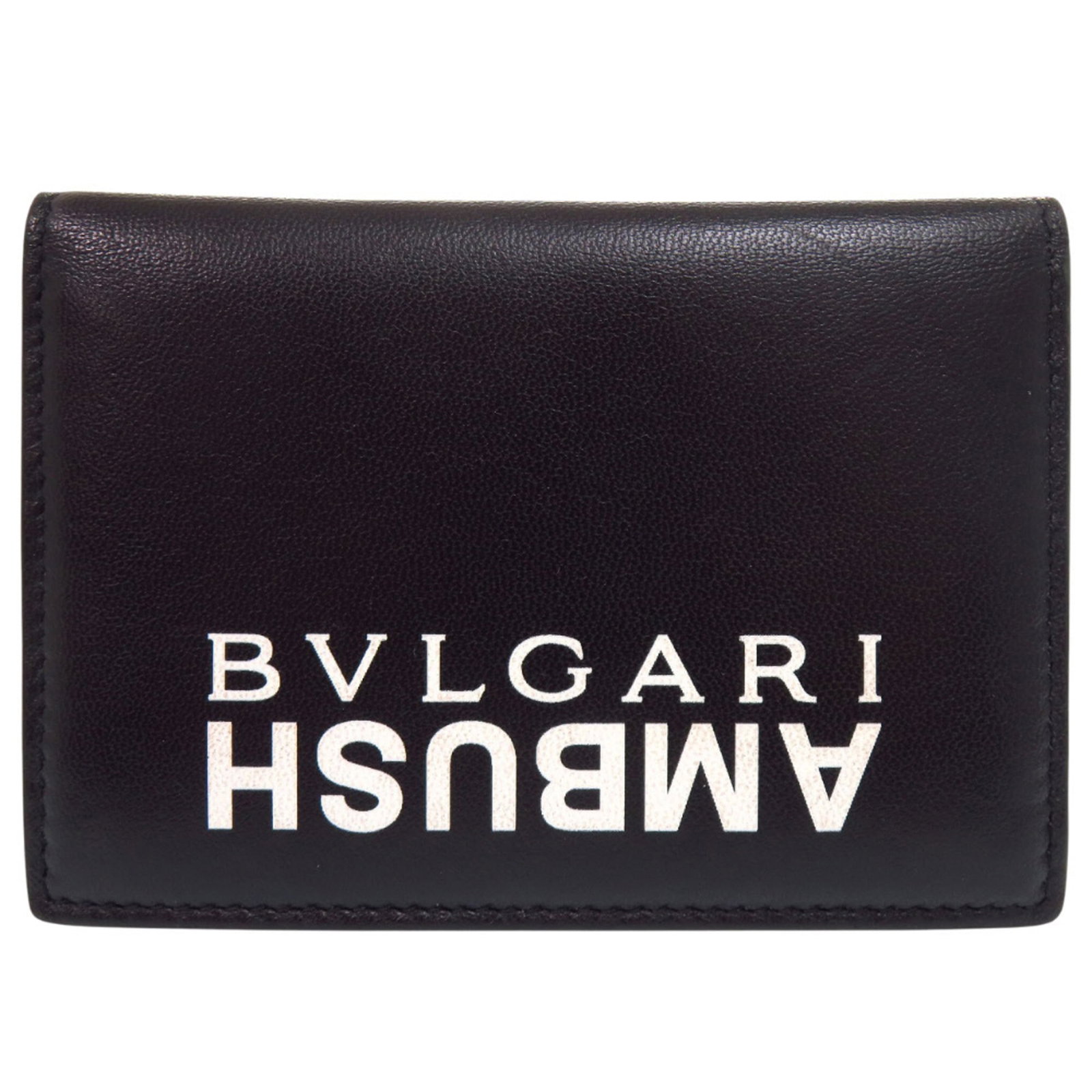 Bvlgari Business Card Case Leather: Bvlgari Business Card Case Leather Bvlgari Business Card Case Leather is made from high-quality Italian leather, featuring a sleek and sophisticated design. Measuring 7.5cm x 11cm x 1cm, it provides a