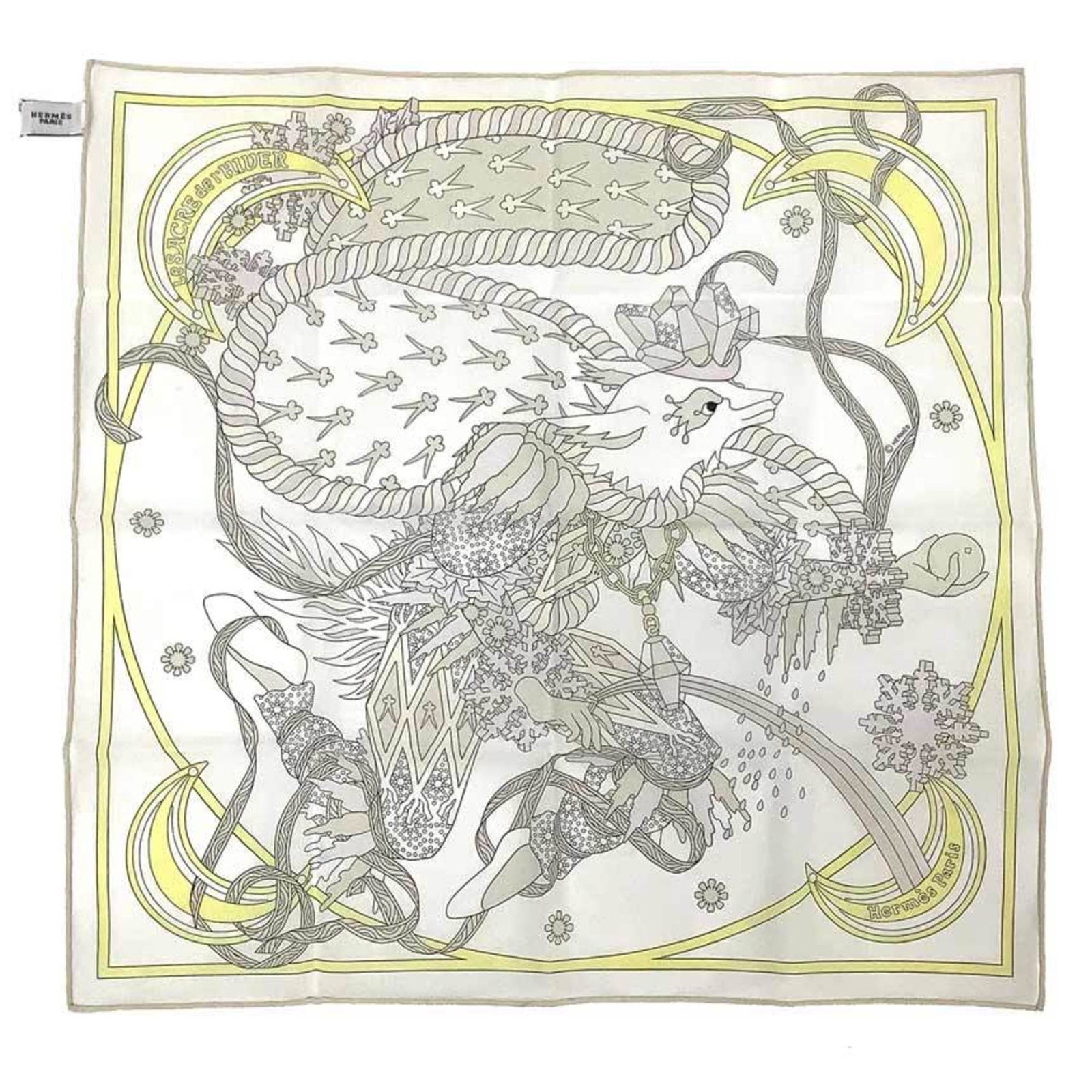 Bandana Hermes Cotton: Bandana Hermes Cotton Made from high-quality Hermes cotton, this bandana measures 43cm x 43cm and comes in a sturdy box with a shop card. The classic design showcases the brand's signature style, whil