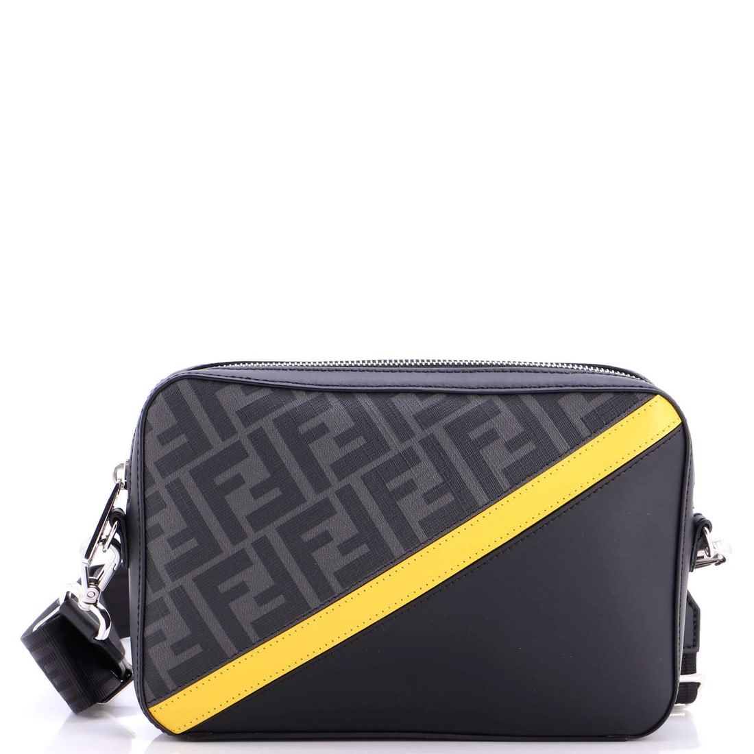 Fendi Camera Bag Zucca Coated Canvas Leather Small: Fendi Camera Bag Zucca Coated Canvas Leather Small Small Fendi Camera Bag in Black Canvas Coated Leather, Zucca Design. This stylish cross body bag features a canvas coated leather exterior with a sma