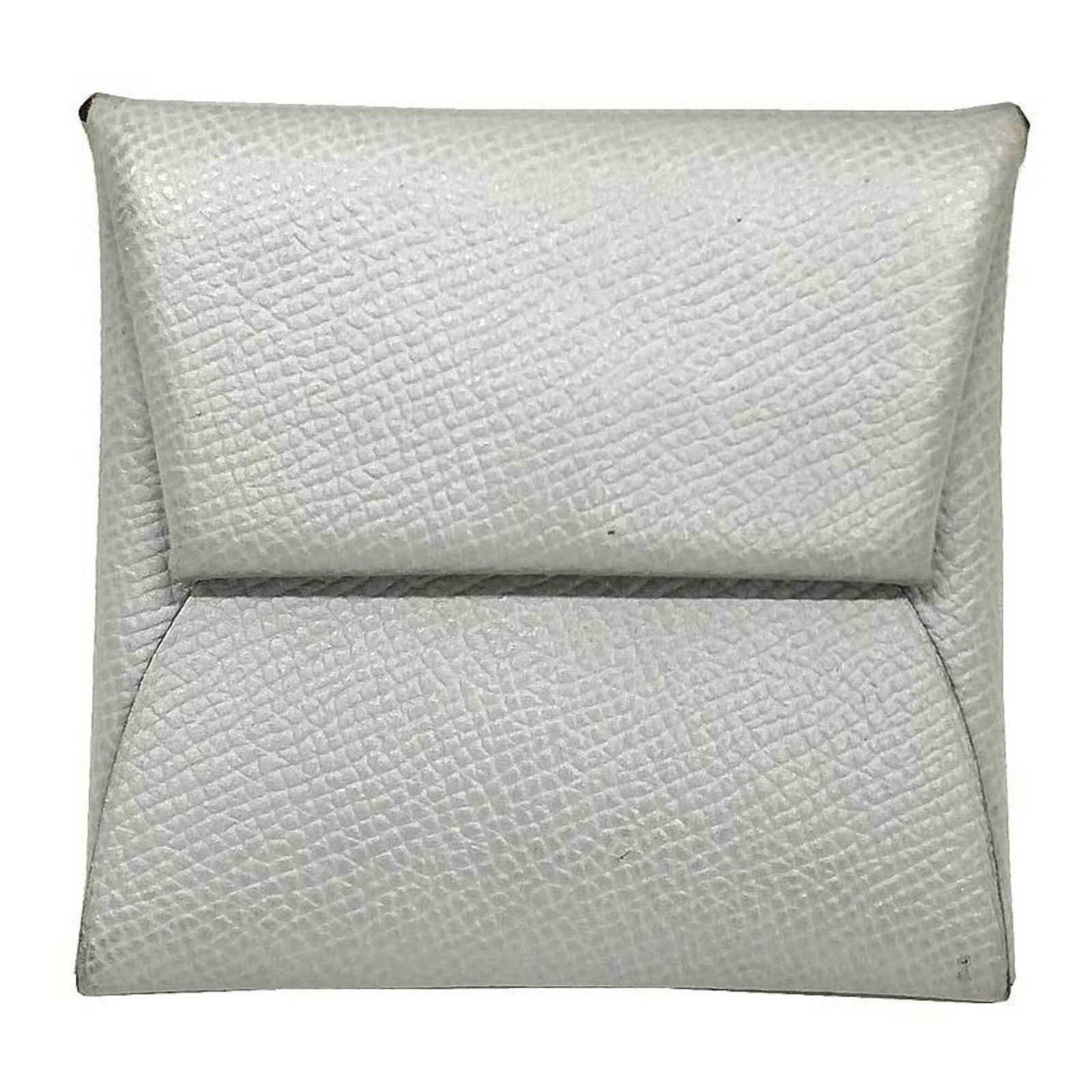 Hermes Coin Purse/ Coin Case Leather: Hermes Coin Purse/ Coin Case Leather Small yet elegant, this Hermes leather coin purse/coin case is crafted from high-quality materials and features a sleek gray color. Measuring just 8cm x 8.5cm, it 
