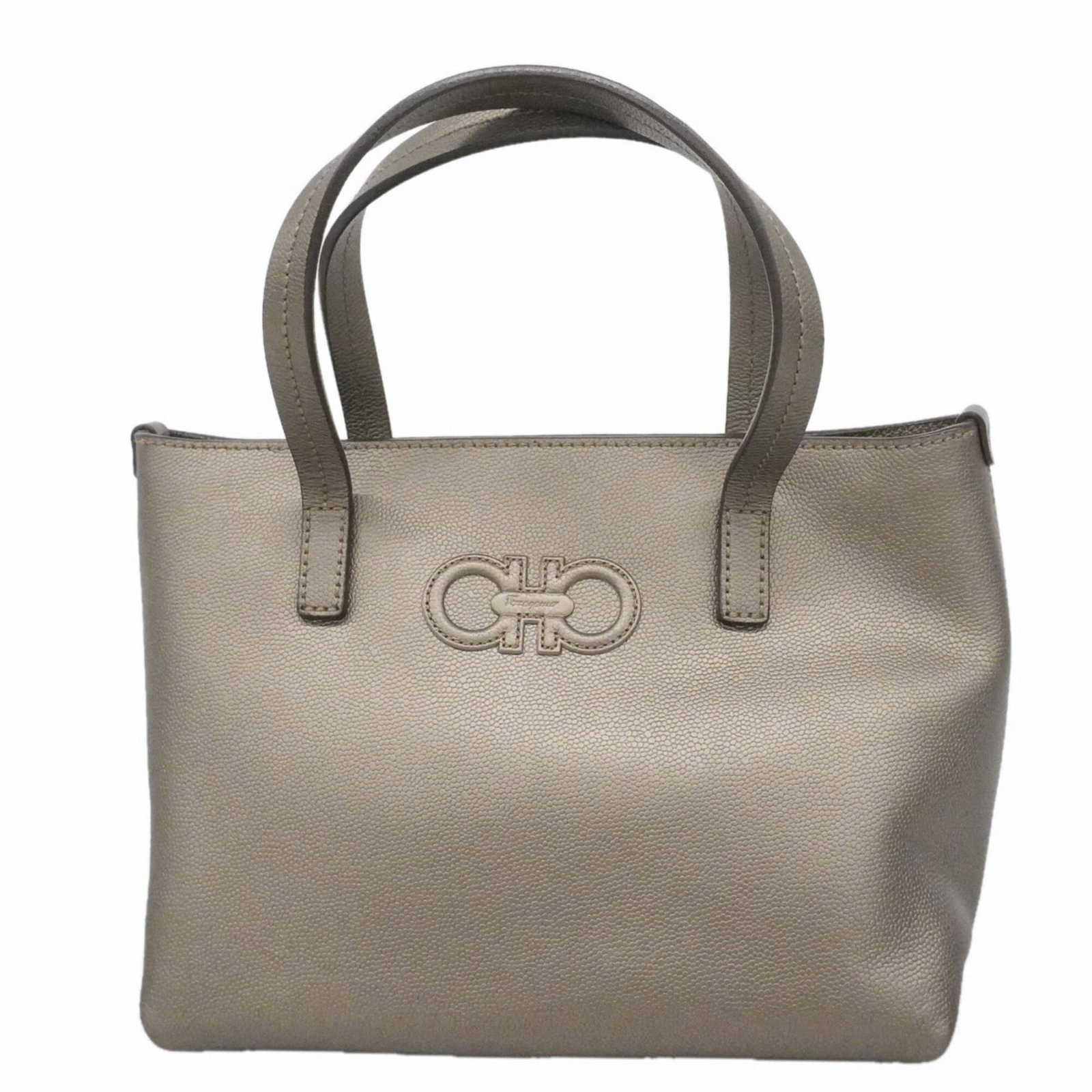 Handbag Leather Salvatore Ferragamo: Handbag Leather Salvatore Ferragamo Gray leather Salvatore Ferragamo handbag with silver hardware, measuring 20cm x 21.5cm x 13.5cm in size. This stylish bag features high-quality leather construction