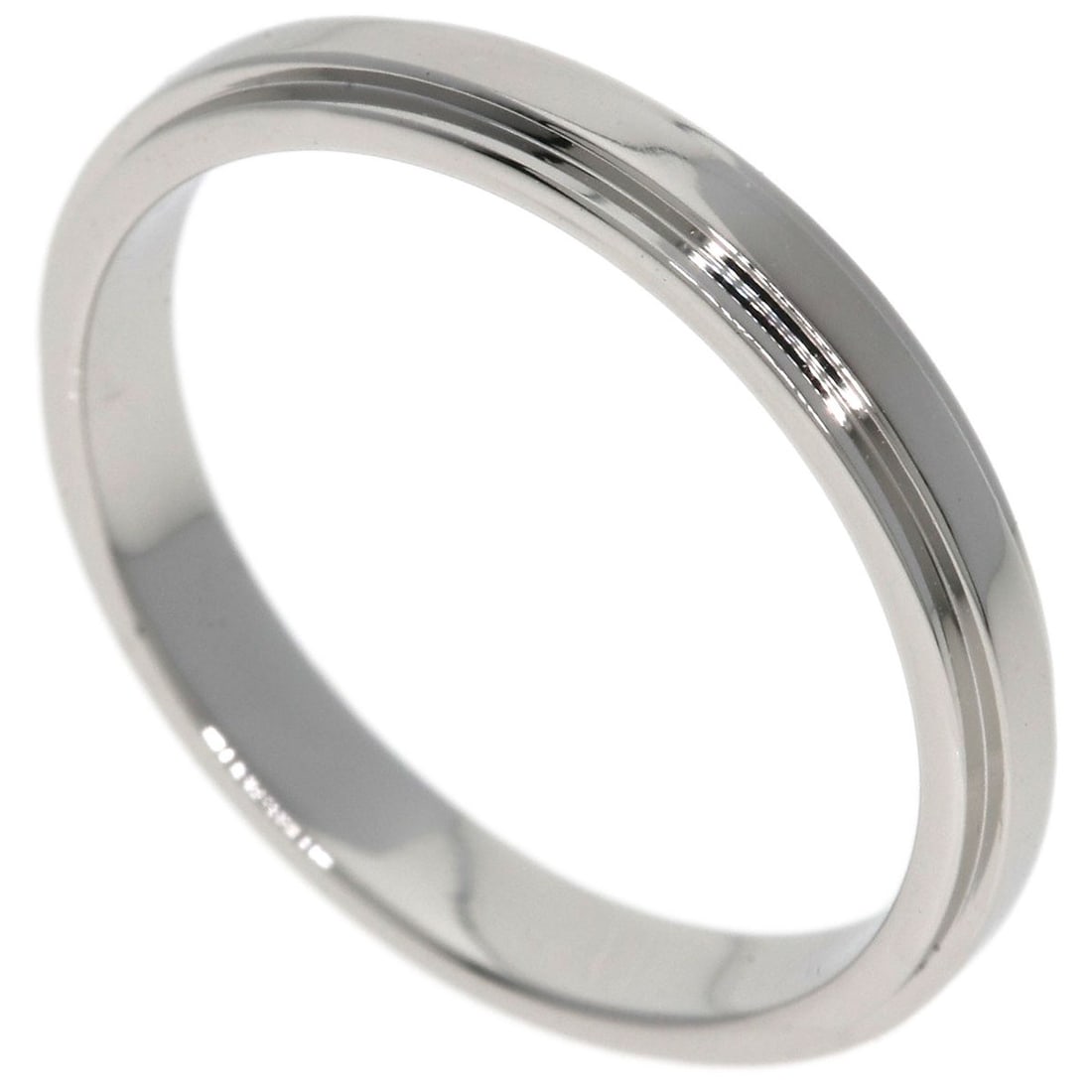 Cartier Damour #45 Ring Platinum Pt950: Cartier Damour #45 Ring Platinum Pt950 Cartier Damour #45 Ring in Platinum Pt950 showcases sleek silver metalwork, characteristic of the iconic Damour style. This platinum ring features a unique desig