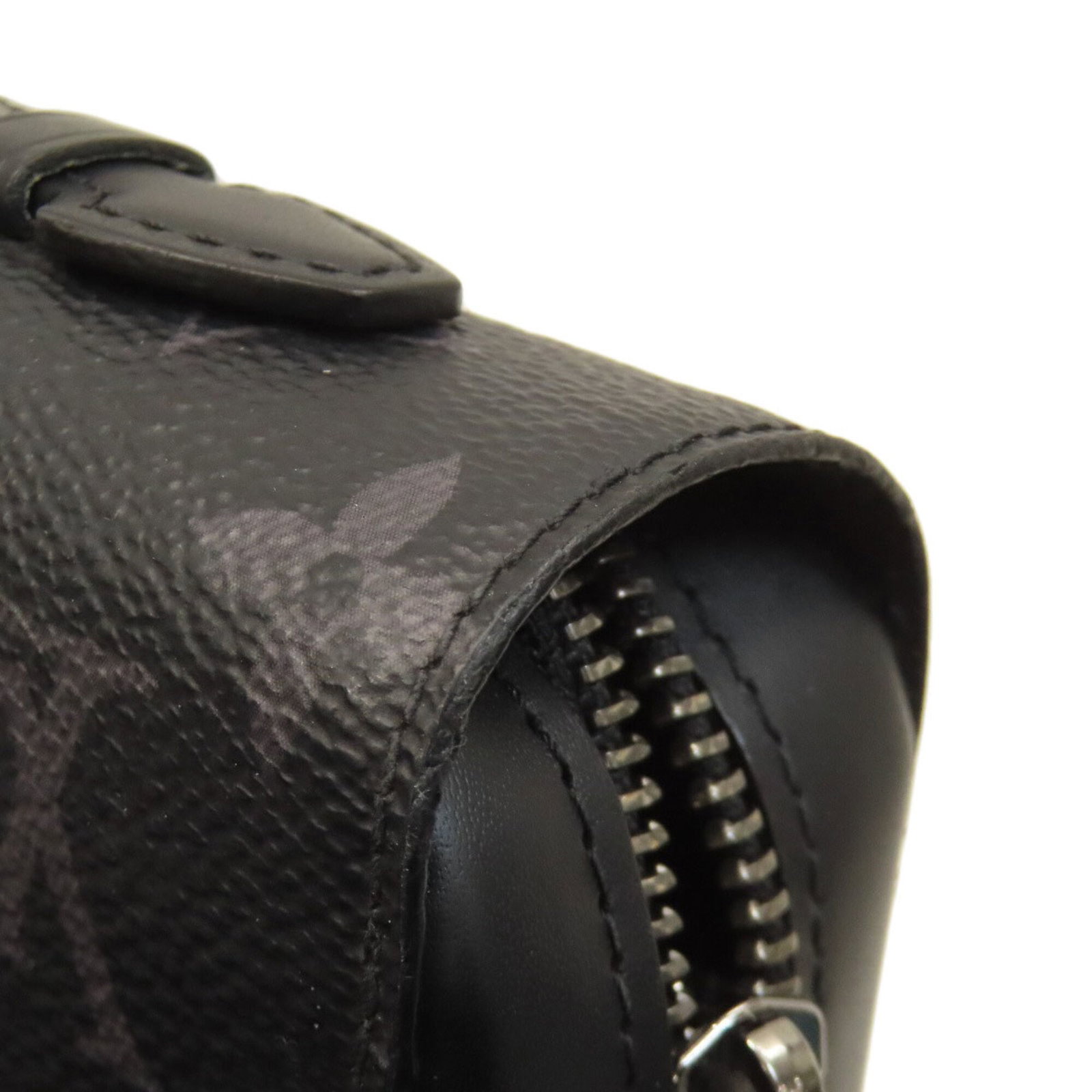Monogram Eclipse Bi Fold Long Wallet Louis Vuitton - 18