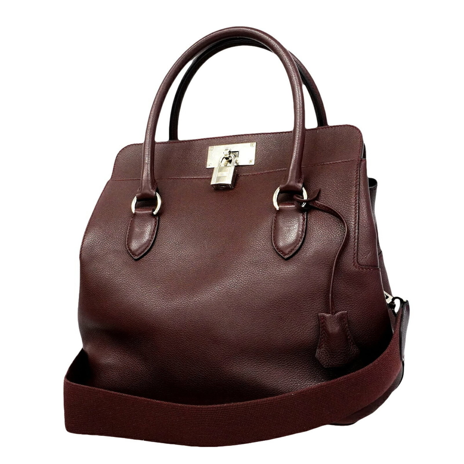 Handbag by Hermes: Handbag by Hermes Rouge-colored handbag by Hermes, featuring silver hardware and dimensions of 29cm x 26cm x 18.5cm. This classic design showcases the signature style of the renowned French luxury bra